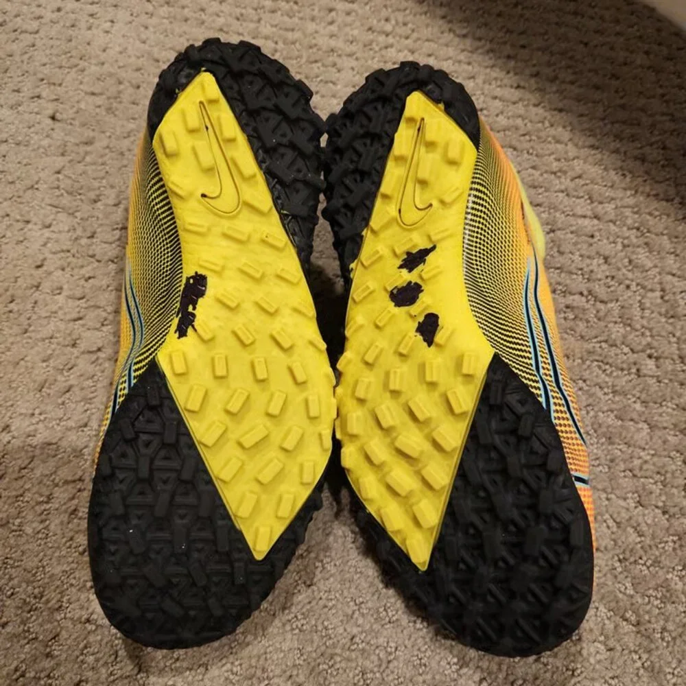 Nike Superfly 7 Club MDS FG/MG Jr Soccer cleat 5.5 Lemon Black/Black-Aurora Gree
